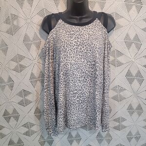Hailey & Co. Small cold shoulder long sleeve blouse. Leapord print.